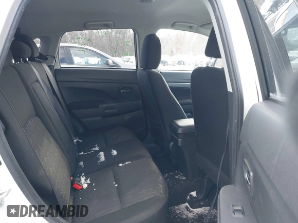 2021 Mitsubishi Outlander ES z VIN JA4APUAU0MU003918, wystawiony jako IAAI lot #41376793 z przebiegiem 30 940 mil mil oraz . Historia ofert i sprzedaży dostępna na DreamBid. Obrazek 8.