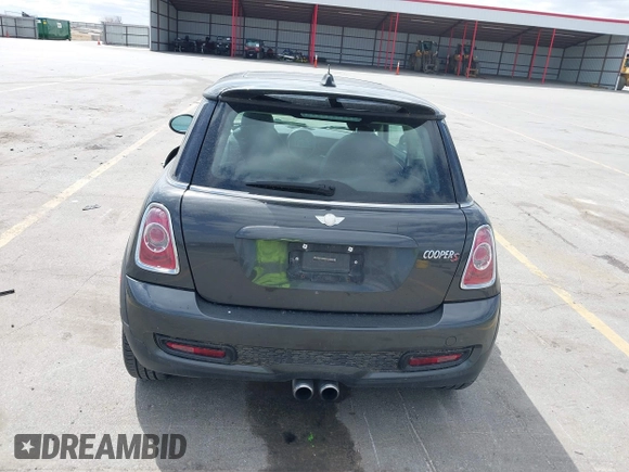 2013 MINI Hardtop S with VIN WMWSV3C59DT394005, listed as a IAAI auction lot 42028362 with 73,510 mi miles and . Bid and sale history available at DreamBid. Image 17.