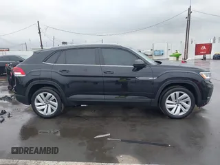 2022 Volkswagen Atlas SE z VIN 1V2WE2CA3NC203707, wystawiony jako IAAI lot #41720912 z przebiegiem 50 572 mil mil oraz . Historia ofert i sprzedaży dostępna na DreamBid. Obrazek 14.