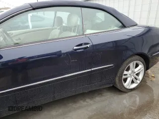 2009 Mercedes-Benz CLK 350 z VIN WDBTK56F69T103711, wystawiony jako Copart lot #49587035 z przebiegiem 48 244 mil mil oraz Szkoda całkowita • Salvage title. Historia ofert i sprzedaży dostępna na DreamBid. Obrazek 10.