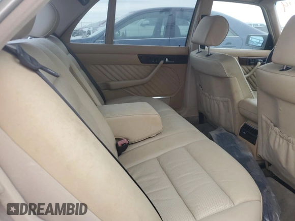 1989 Mercedes-Benz 560 with VIN WDBCA39E1KA479955, listed as a Copart auction lot 76202804 with 132,546 mi miles and Salvage Title. Bid and sale history available at DreamBid. Image 10.