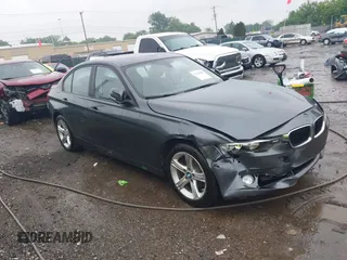 2015 BMW 3 Series 328i xDrive z VIN WBA3B3C56FF548474, wystawiony jako IAAI lot #42366206 z przebiegiem 73 042 mil mil oraz . Historia ofert i sprzedaży dostępna na DreamBid. Obrazek 1.