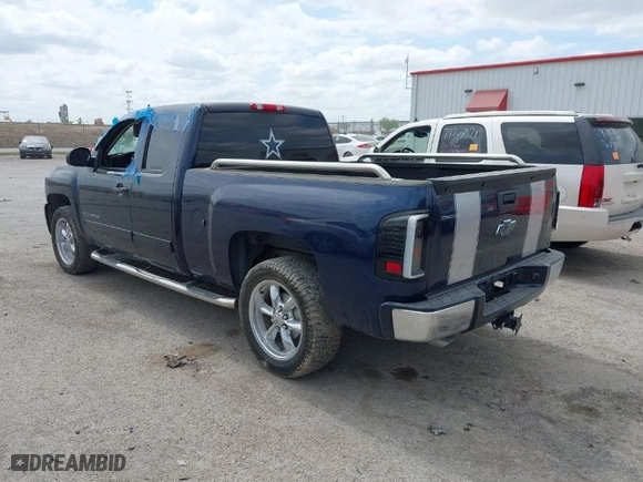 2011 Chevrolet Silverado 1500 LT with VIN 1GCRCSE04BZ232327, listed as a IAAI auction lot 41896146 with 146,402 mi miles. Bid and sale history available at carsss.com. Image 3.