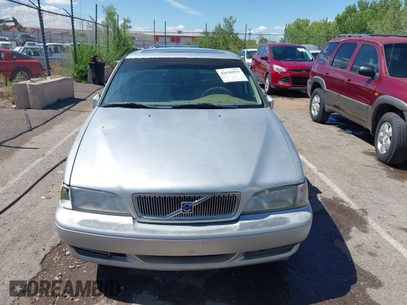 2000 Volvo V70 with VIN YV1LW61J8Y2647178, listed as a IAAI auction lot 42636533 with 128,619 mi miles and . Bid and sale history available at DreamBid. Image 12.