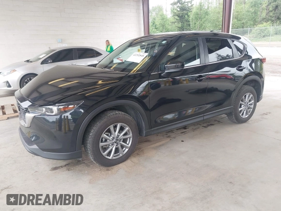 2023 Mazda CX-5 S Carbon Edition z VIN JM3KFBCM8P0140333, wystawiony jako IAAI lot #42292848 z przebiegiem 49 587 mil mil oraz . Historia ofert i sprzedaży dostępna na DreamBid. Obrazek 18.