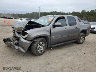 2009 Chevrolet Avalanche LT w/2LT with VIN 3GNFK22099G219939, listed as a Copart auction lot 87697015 with 176,558 mi miles and Salvage Title. Bid and sale history available at carsss.com. Image 1.