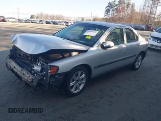 2002 Volvo S60 with VIN YV1RS61R622200464, listed as a IAAI auction lot 41105829 with 94,314 mi miles. Bid and sale history available at carsss.com. Image 2.