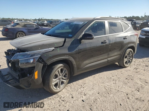 2021 Kia Seltos S with VIN KNDEU2AA8M7105024, listed as a Copart auction lot 49889825 with 61,665 mi miles and Salvage Title. Bid and sale history available at DreamBid. Image 1.