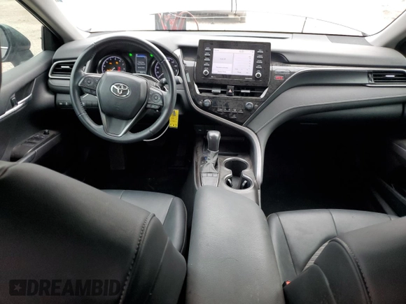 2023 Toyota Camry SE z VIN 4T1G11AK2PU788523, wystawiony jako Copart lot #42755725 z przebiegiem 38 311 mil mil oraz Czysty tytuł • Clean title. Historia ofert i sprzedaży dostępna na DreamBid. Obrazek 8.