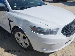 2015 Ford Police Interceptor с VIN 1FAHP2MK2FG195532, выставлен на аукционе IAAI как лот 41793882 с пробегом 90 423 миль миль и . История ставок и продаж доступна на DreamBid. Изображение 6.