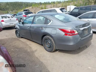 2015 Nissan Altima S with VIN 1N4AL3AP1FC409422, listed as a IAAI auction lot 41892894 with 231,456 mi miles and . Bid and sale history available at carsss.com. Image 3.
