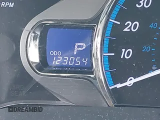 2011 Toyota Sienna XLE AAS с VIN 5TDYK3DC1BS007266, выставлен на аукционе IAAI как лот 42346087 с пробегом 123 054 миль миль и . История ставок и продаж доступна на DreamBid. Изображение 15.