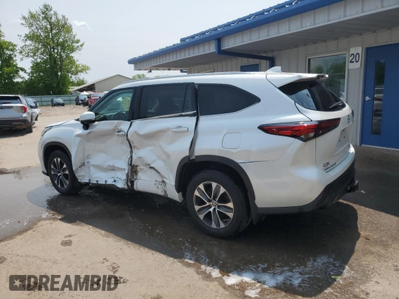 2022 Toyota Highlander XLE with VIN 5TDGZRBH1NS164177, listed as a Copart auction lot 58965595 with 72,284 mi miles and Salvage title. Bid and sale history available at DreamBid. Image 2.