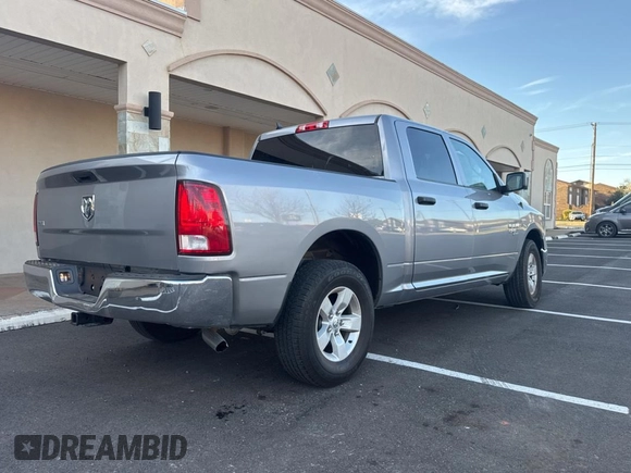2023 Ram 1500 SLT z VIN 1C6RR6LG6PS533811, wystawiony jako Copart lot #49743065 z przebiegiem 10 320 mil mil oraz Czysty tytuł • Clean title. Historia ofert i sprzedaży dostępna na DreamBid. Obrazek 4.