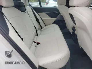 2024 BMW 5 Series 530i xDrive z VIN WBA53FJ05RCP95117, wystawiony jako Copart lot #56534135 z przebiegiem 14 831 mil mil oraz Szkoda całkowita • Salvage title. Historia ofert i sprzedaży dostępna na DreamBid. Obrazek 10.