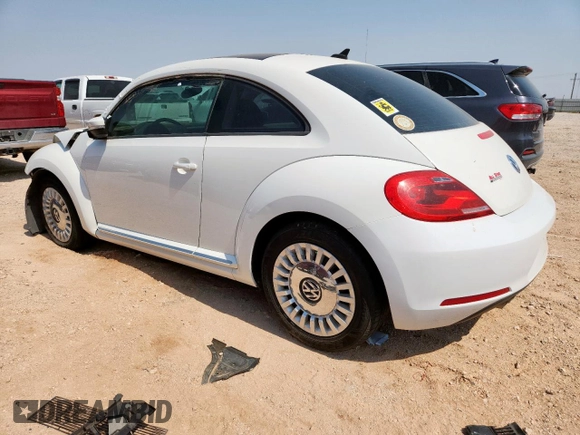 2013 Volkswagen Beetle 2.5L с VIN 3VWJX7AT3DM660437, выставлен на аукционе Copart как лот 61713555 с пробегом Не указан миль и Списание • Salvage title. История ставок и продаж доступна на DreamBid. Изображение 2.