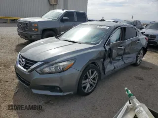 2017 Nissan Altima SR with VIN 1N4BL3AP3HC179535, listed as a Copart auction lot 50640815 with 113,971 mi miles and Salvage title. Bid and sale history available at DreamBid. Image 1.