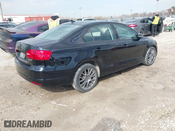 2012 Volkswagen Jetta SE with VIN 3VWDX7AJ7CM397301, listed as a IAAI auction lot 41893928 with 181,212 mi miles and . Bid and sale history available at DreamBid. Image 4.