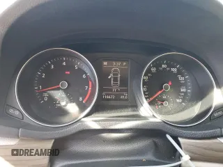 2016 Volkswagen Passat SE z VIN 1VWBT7A38GC008483, wystawiony jako Copart lot #52851805 z przebiegiem 116 672 mil mil oraz Szkody całkowita. Historia ofert i sprzedaży dostępna na DreamBid. Obrazek 9.