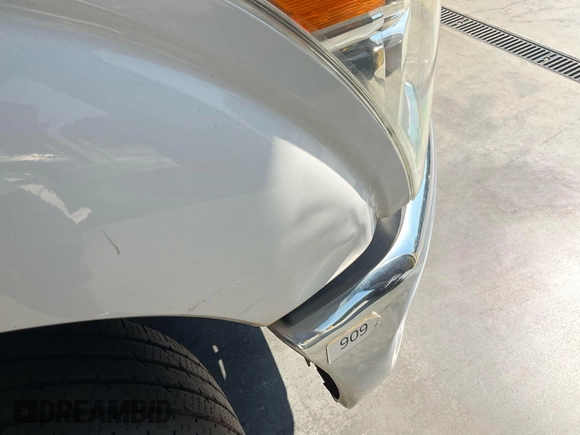 2015 Ford F-350 XL with VIN 1FD7X3A66FED19134, listed as a IAAI auction lot 42686814 with 123,837 mi miles and . Bid and sale history available at DreamBid. Image 1.