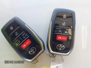 2025 Toyota RAV4 XSE с VIN JTMEB3FV4SD251779, выставлен на аукционе IAAI как лот 42179222 с пробегом 692 миль миль и . История ставок и продаж доступна на DreamBid. Изображение 11.