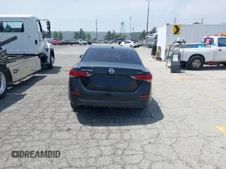 2020 Nissan Sentra SV with VIN 3N1AB8CV2LY220192, listed as a IAAI auction lot 41931721 with 37,621 mi miles. Bid and sale history available at carsss.com. Image 17.