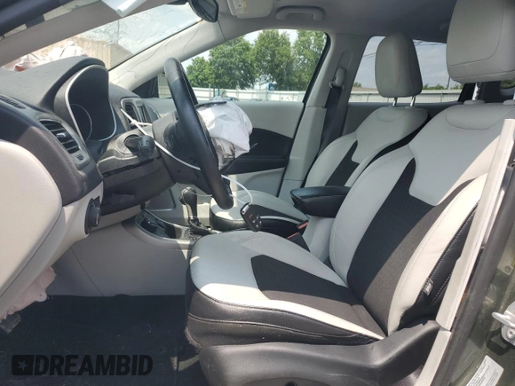 2017 Jeep Compass Latitude с VIN 3C4NJDBB2HT656434, выставлен на аукционе Copart как лот 60483215 с пробегом 75 781 миль миль и Списание • Salvage title. История ставок и продаж доступна на DreamBid. Изображение 7.