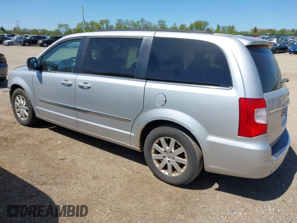 2011 Chrysler Town & Country Touring L z VIN 2A4RR8DG6BR704208, wystawiony jako IAAI lot #42226467 z przebiegiem 106 053 mil mil oraz . Historia ofert i sprzedaży dostępna na DreamBid. Obrazek 3.