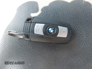 2008 BMW 3 Series 328i with VIN WBAVA37518NL18288, listed as a IAAI auction lot 40032806 with 133,691 mi miles. Bid and sale history available at carsss.com. Image 11.