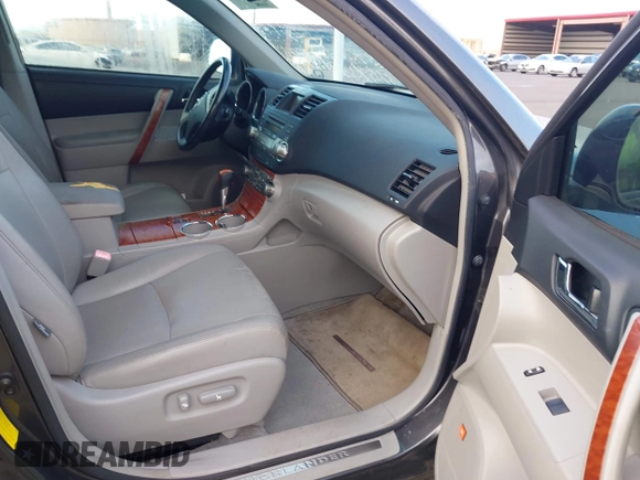 2009 Toyota Highlander Limited with VIN JTEDS42A692076649, listed as a IAAI auction lot 42485057 with 159,471 mi miles and . Bid and sale history available at DreamBid. Image 5.