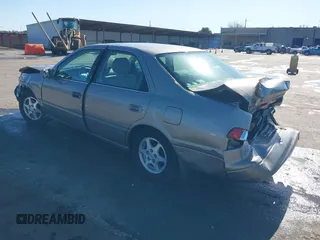 1998 Toyota Camry LE z VIN 4T1BG28KXWU248887, wystawiony jako IAAI lot #41507392 z przebiegiem Nie podano mil oraz . Historia ofert i sprzedaży dostępna na DreamBid. Obrazek 3.