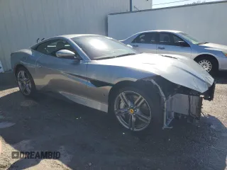2023 Ferrari Portofino z VIN ZFF02RPA2P0294865, wystawiony jako Copart lot #80473504 z przebiegiem 1927 mil mil oraz Szkody całkowita. Historia ofert i sprzedaży dostępna na DreamBid. Obrazek 4.
