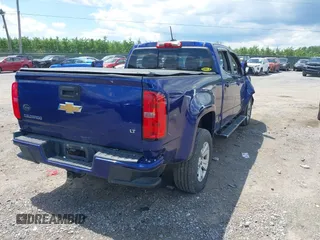 2016 Chevrolet Colorado 4WD LT z VIN 1GCGTCE34G1320047, wystawiony jako IAAI lot #42220317 z przebiegiem 61 897 mil mil oraz . Historia ofert i sprzedaży dostępna na DreamBid. Obrazek 4.