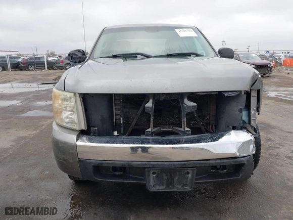 2007 Chevrolet Silverado 1500 LTZ with VIN 2GCEK13M571637081, listed as a IAAI auction lot 41085702 with 202,998 mi miles. Bid and sale history available at carsss.com. Image 6.