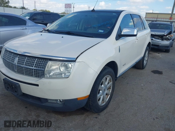 2008 Lincoln MKX with VIN 2LMDU68C38BJ12714, listed as a IAAI auction lot 40894971 with 65,582 mi miles. Bid and sale history available at carsss.com. Image 17.