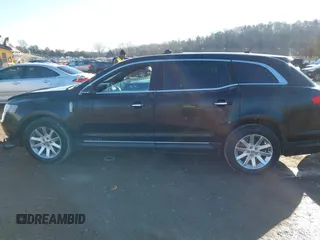2018 Lincoln MKT with VIN 2LMHJ5NK5JBL02245, listed as a IAAI auction lot 41430571 with 293,537 mi miles and . Bid and sale history available at carsss.com. Image 14.