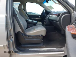2008 Chevrolet Tahoe 1LT with VIN 1GNFC13038R278053, listed as a IAAI auction lot 42533444 with 168,466 mi miles and . Bid and sale history available at DreamBid. Image 5.
