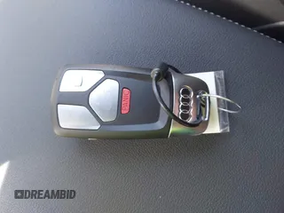 2025 Audi Q5 S line Premium z VIN WA1GAAFY7S2022643, wystawiony jako IAAI lot #41881316 z przebiegiem 8367 mil mil oraz . Historia ofert i sprzedaży dostępna na DreamBid. Obrazek 11.