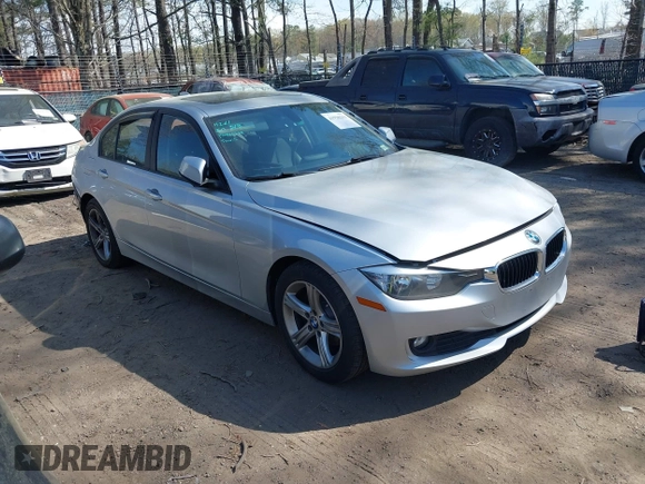 2015 BMW 3 Series 320i xDrive с VIN WBA3C3G57FNS74828, выставлен на аукционе IAAI как лот 41920253 с пробегом 72 521 миль миль и . История ставок и продаж доступна на DreamBid. Изображение 1.