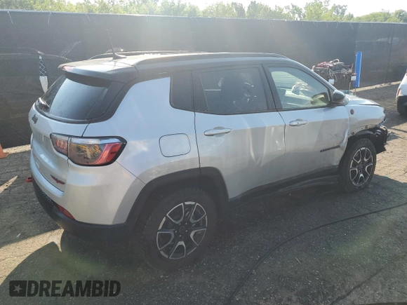 2025 Jeep Compass Trailhawk with VIN 3C4NJDDN0ST564544, listed as a Copart auction lot 63287955 with 7,390 mi miles and Clean title. Bid and sale history available at DreamBid. Image 3.