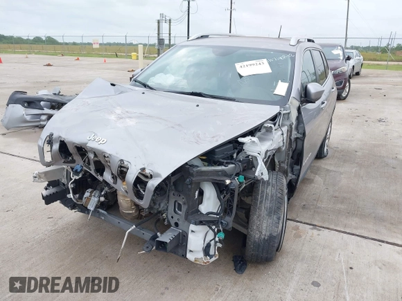 2018 Jeep Cherokee Latitude with VIN 1C4PJLCX7JD558850, listed as a IAAI auction lot 42199243 with 109,780 mi miles. Bid and sale history available at carsss.com. Image 6.