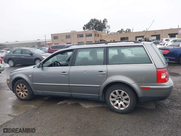 2003 Volkswagen Passat GLS with VIN WVWVD63B53E166063, listed as a IAAI auction lot 41482200 with 197,309 mi miles. Bid and sale history available at carsss.com. Image 14.