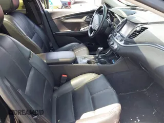 2018 Chevrolet Impala LT z VIN 2G1105S31J9145394, wystawiony jako IAAI lot #42340340 z przebiegiem 105 049 mil mil oraz . Historia ofert i sprzedaży dostępna na DreamBid. Obrazek 5.
