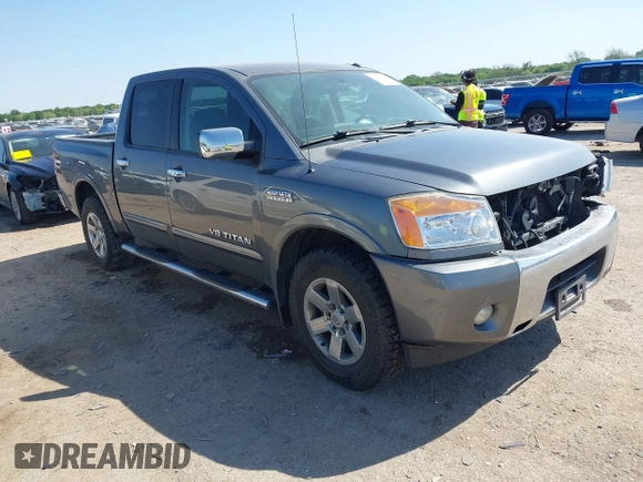 2015 Nissan Titan SV z VIN 1N6BA0ED5FN508975, wystawiony jako IAAI lot #42032737 z przebiegiem 97 432 mil mil oraz . Historia ofert i sprzedaży dostępna na DreamBid. Obrazek 1.