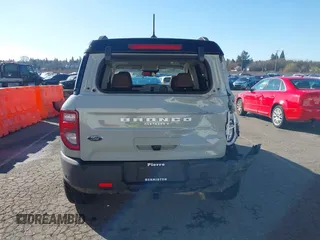 2024 Ford Bronco Sport Badlands z VIN 3FMCR9D9XRRE94327, wystawiony jako IAAI lot #41681554 z przebiegiem 8 050 mil mil oraz . Historia ofert i sprzedaży dostępna na DreamBid. Obrazek 16.