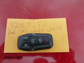2015 Ford Mustang EcoBoost z VIN 1FA6P8THXF5349965, wystawiony jako IAAI lot #42107250 z przebiegiem 104 475 mil mil oraz . Historia ofert i sprzedaży dostępna na DreamBid. Obrazek 11.
