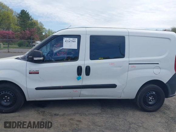 2017 Ram ProMaster City Cargo Tradesman z VIN ZFBERFAB5H6G52366, wystawiony jako IAAI lot #42147505 z przebiegiem 45 276 mil mil oraz . Historia ofert i sprzedaży dostępna na DreamBid. Obrazek 14.