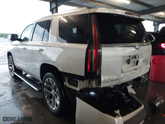 2015 Cadillac Escalade Premium with VIN 1GYS3NKJ8FR688489, listed as a IAAI auction lot 41914908 with 98,775 mi miles. Bid and sale history available at carsss.com. Image 3.