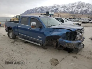 2015 Chevrolet Silverado 3500HD High Country with VIN 1GC4K1E85FF599564, listed as a Copart auction lot 42738325 with 164,646 mi miles and Salvage Title. Bid and sale history available at DreamBid. Image 4.