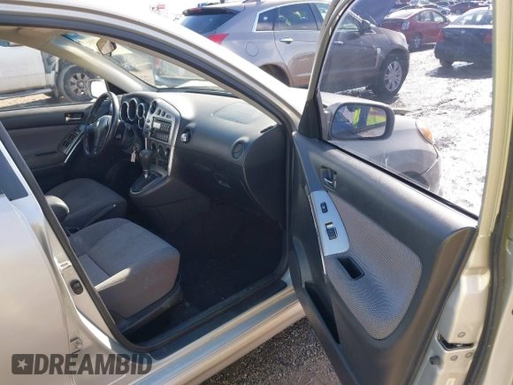 2003 Toyota Matrix Std with VIN 2T1KR32E53C051738, listed as a IAAI auction lot 41637914 with 195,006 mi miles. Bid and sale history available at carsss.com. Image 5.